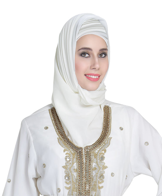 10 Stylish Ways to Wear a Scarf.The hijab is an essential part of our wardrobe. Choosing and styling the hijab deserves as much thought as choosing and styling the rest of your clothes. DUBAI KAFTAN HIJAB ABAYA