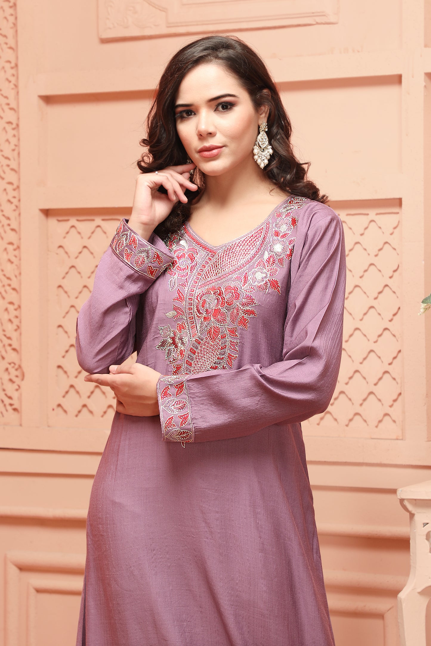 Modestwear Jalabiya in Mauve with Floral Thread & Stone Embroidery Maxim Creation Modestwear Jalabiya in Mauve with Floral Thread & Stone Embroidery Maxim Creation