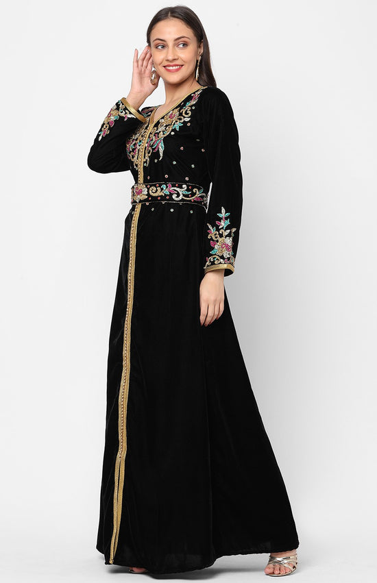 Charger l&amp;#39;image dans la galerie, Tailor Made Embroidered Takchita Gown - Maxim Creation
